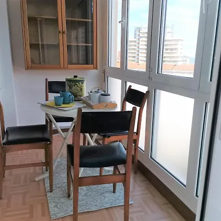 Precioso Piso Reformado A 5 Minutos De La Playa * Laredo
